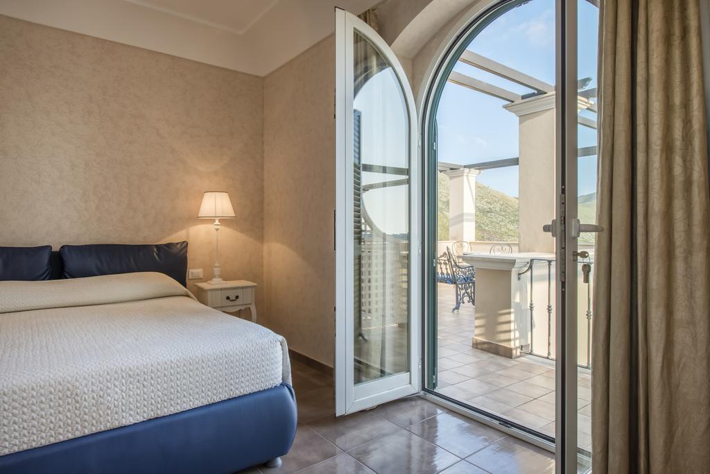 Collina Degli Ulivi B&B Itri Buitenkant foto